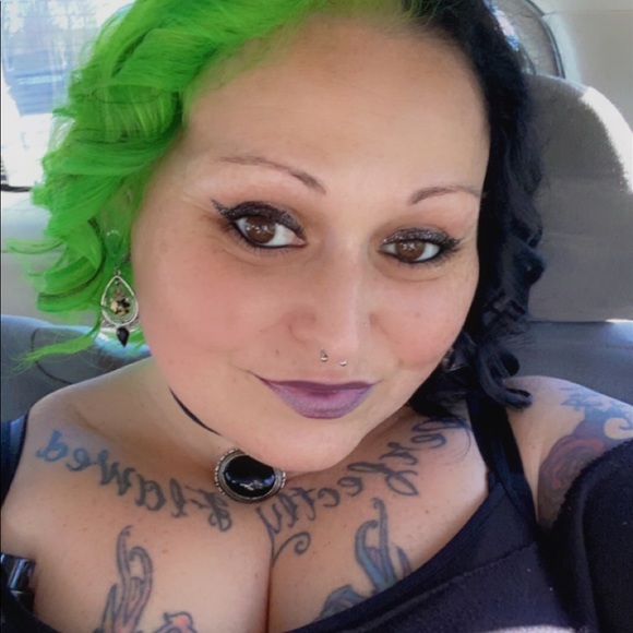 Meet your Posher, Kim - Picture 4 of 4